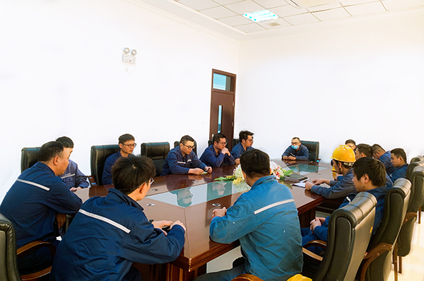 1637046428389625.jpg 在會(huì)議室召開(kāi)演練溝通協(xié)調(diào)會(huì).jpg